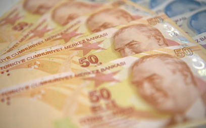 Lira turecka znów słabnie, pomimo podwyżek stóp