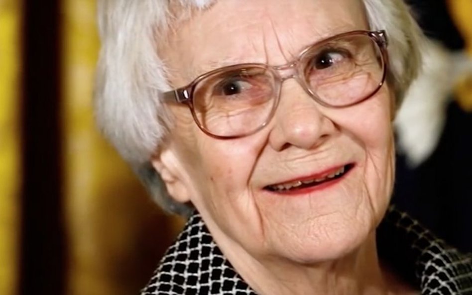 HARPER LEE (28 KWIETNIA 1926 R. – 18 LUTEGO 2016 R.) Uznana amerykańska autorka, Harper Lee, zdobywc