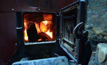 Czyste powietrze: wnioski o pieniądze na ocieplenie domu lub wymianę pieca od 19 września