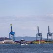 Suwnice portowo-lądowe w porcie w Oslo w Norwegii