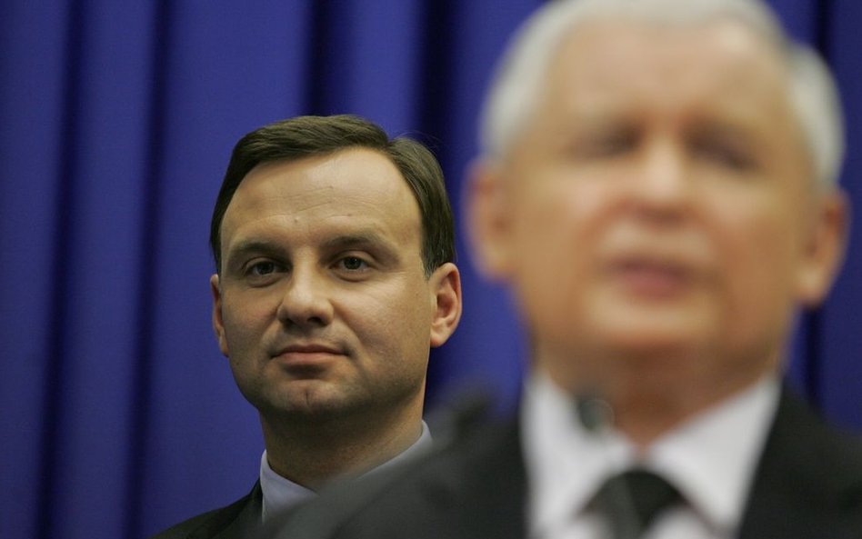 04.11.2010 WARSZAWA. UL. NOWOGRODZKA. SZTAB WYBORCZY PARTII PRAWO I SPRAWIEDLIWOŚĆ. KONFERENCJA JARO