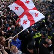 Protesty przed parlamentem w Tbilisi