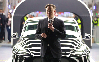 Elon Musk podczas dnia otwarcia fabryki Tesli w Gruenheide w Niemczech