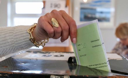 Wyborcy w Irlandii w przeważającej większości zagłosowali przeciwko zmianie konstytucji. Propozycje 
