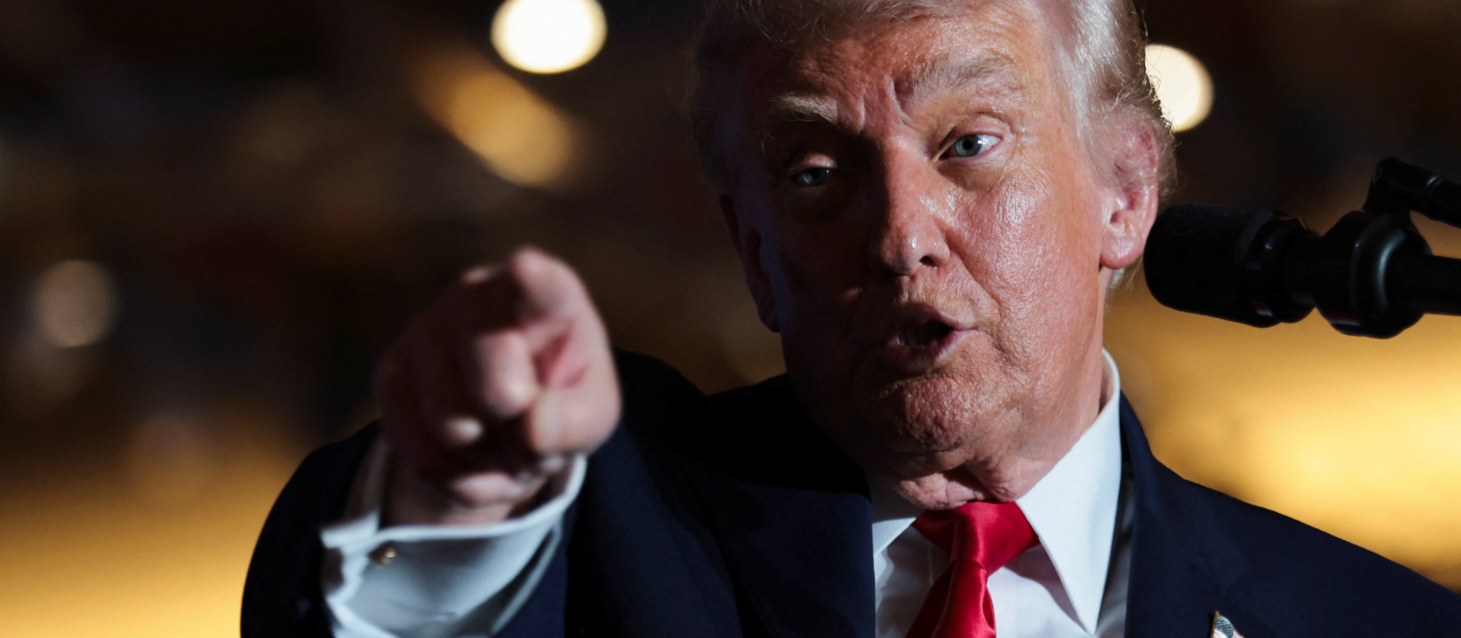 Donald Trump pozywa BBC. Domaga się choćby 10 mld dolarów odszkodowania