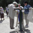 Seniorzy z Sopotu ćwiczą codziennie po 30 minut. Najstarsza osoba, która korzysta z plenerowej siłow