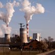 10 lat na mocne ścięcie emisji CO2. Zgoda UE na nowy cel klimatyczny