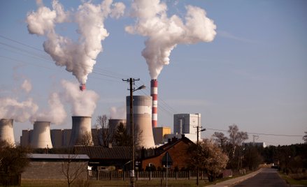 10 lat na mocne ścięcie emisji CO2. Zgoda UE na nowy cel klimatyczny