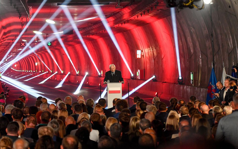 Tunel w Świnoujściu otwarty. PiS świętuje, Unia płaci