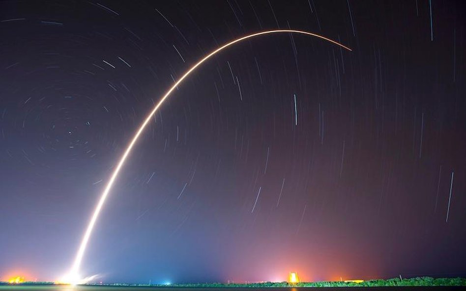 Tak wyglądał start Falcon 9 z Przylądka Canaveral