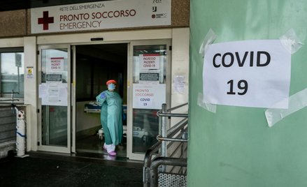 Premier Włoch uspokaja dzieci: Święty Mikołaj może podróżować