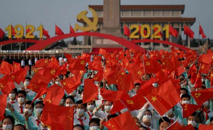 Studenci znów na placu Tiananmen: tym razem świętowali jubileusz partii komunistycznej