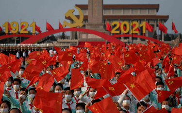 Studenci znów na placu Tiananmen: tym razem świętowali jubileusz partii komunistycznej