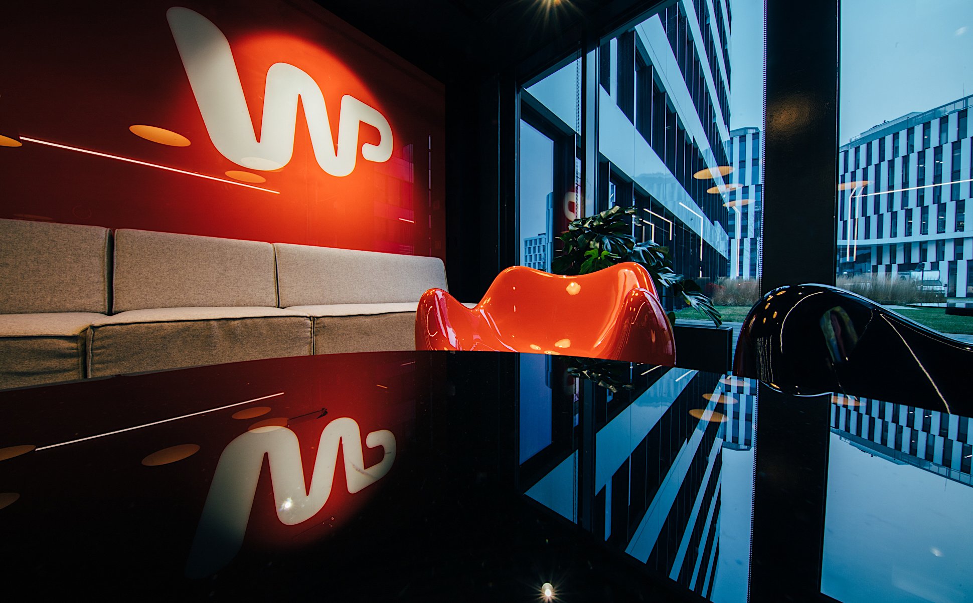 Wyniki Wirtualnej Polski w 2025 roku pod znakiem turystycznych przejęć