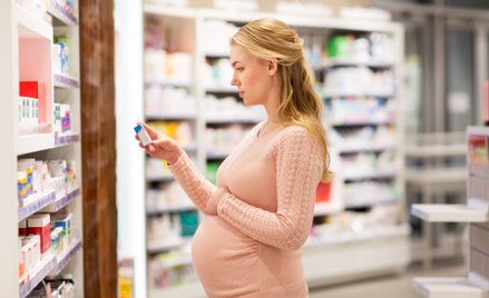 Najnowsze badanie nie wykazało związku między przyjmowaniem paracetamolu przez kobiety w ciąży a ryz