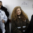 Ahed Tamimi, aresztowana palestyńska nastolatka, która stała się bohaterką wiersza izraelskiego poet