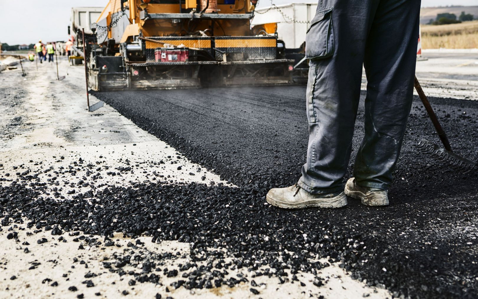 Zamówienia publiczne: kara umowna dla wykonawcy za brak lub nieterminowe płatności dla podwykonawcy