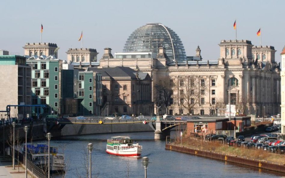 Bundestag za pożyczkami dla Grecji