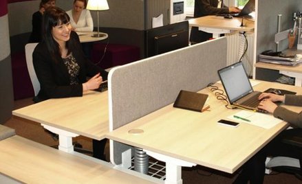 W Mikomax Smart Office szefowie siedzą razem z pracownikami. Gabinety przekształcono m.in w strefę r