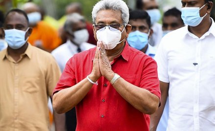 Sri Lanka: Bracia rządzący krajem z większością konstytucyjną