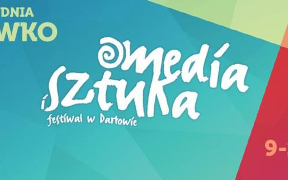 Media i Sztuka na plaży