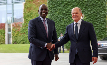 Kanclerz Niemiec Olaf Scholz i prezydent Kenii William Ruto