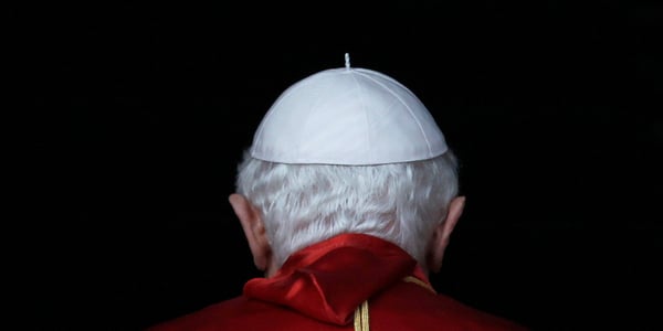 Jak przebiegają uroczystości papieskiego pochówku