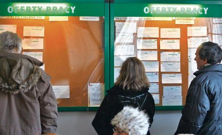 200 tys. osób straci pracę