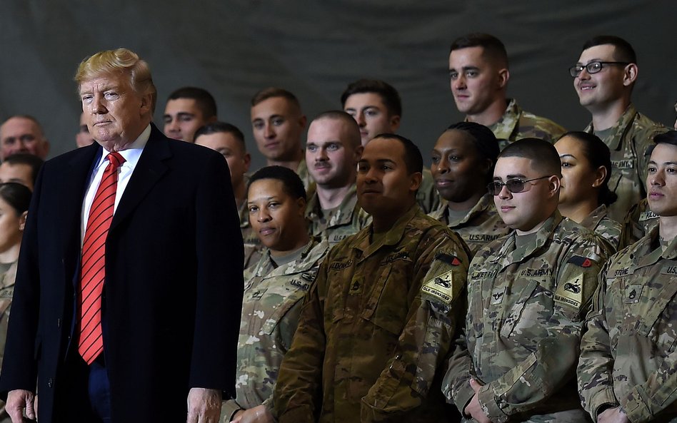 Prezydent USA Donald Trump z wizytą w bazie Bagram, listopad 2019 r.