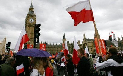 Na zdjęciu Polacy w Londynie podczas marszu na rzecz migrantów w maju 2009 r.