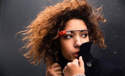 Google Glass początkowo wzbudziął zachwyt nowatorskimi funkcjami.