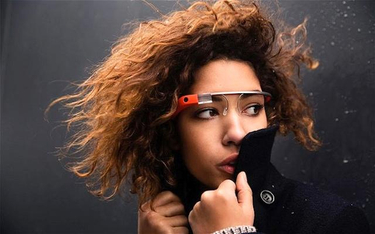 Google Glass początkowo wzbudziął zachwyt nowatorskimi funkcjami.