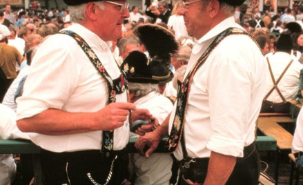 Oktoberfest doroczne święto piwa w Monachium, największe pijaństwo świata