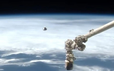 Kapsuła SpaceX z astronautami dotarła do ISS