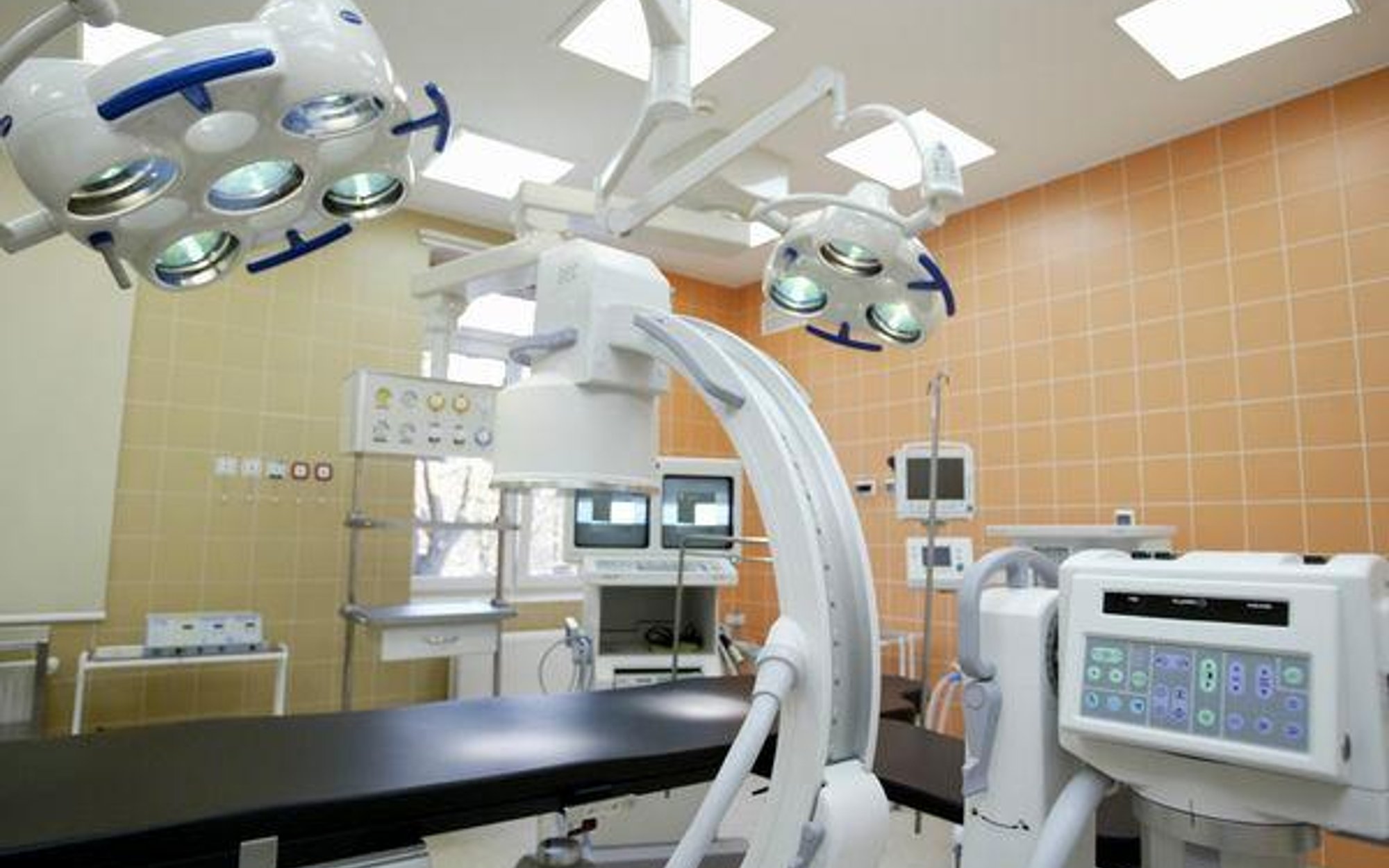 Turystyka zdrowotna Polaków. Sprawdziliśmy, gdzie w UE leczymy zaćmę i zęby