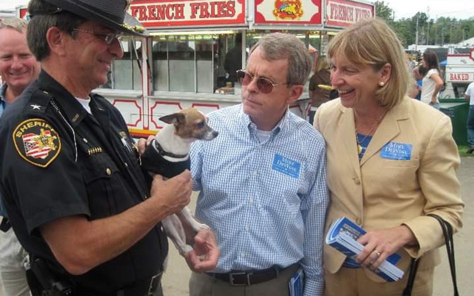 Dan McClelland i Midge z gubernatorem stanu Ohio, Mike'em DeWine i jego żoną