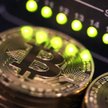 Kontrakty na bitcoina. Najpierw zielone światło, a później ostrzeżenie