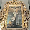 Odrestaurowana nastawa ołtarzowa z obrazem „Ukrzyżowania” (ok. 1695 – 1700 r.) z kościoła parafialne