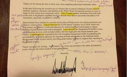 Nauczycielka poprawia błędy w liście od Trumpa. "Dostałby 2"