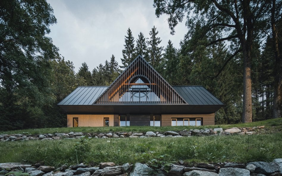 Dom powstał w miejscowości Strážné w czeskich Karkonoszach.