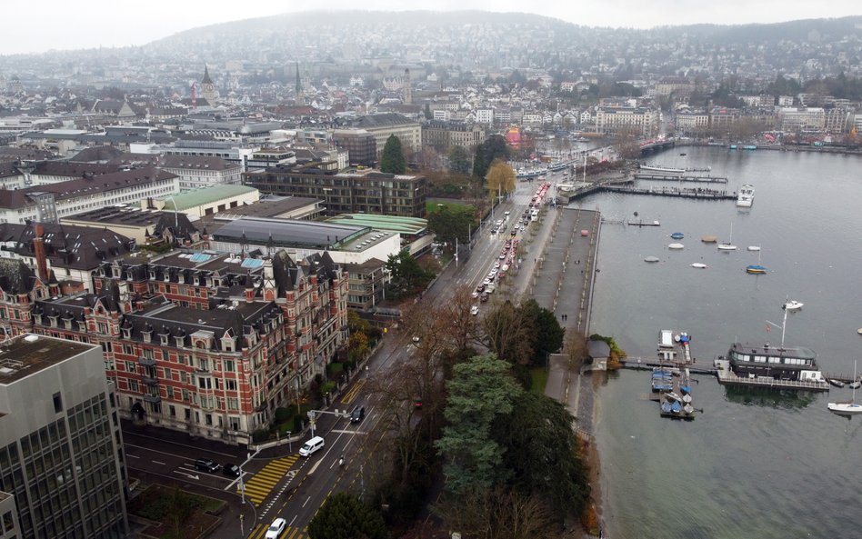 Banki poza UE też odcinają Rosjan. Szwajcaria, Andora i Cypr zaostrzają zasady. Na zdjęciu Zurych, c