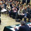Jawność działania organów gminy obejmuje w szczególności prawo obywateli do uzyskiwania informacji, 