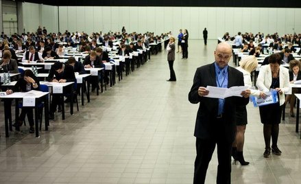 zdawalność egzaminu adwokackiego wynosi 80,4 proc., a radcowskiego – 71,2 proc.