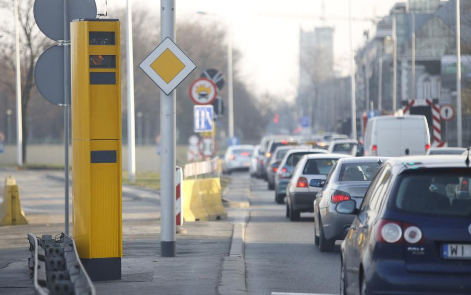 Firmy niezadowolone z płacenia mandatów za przekroczenie prędkości