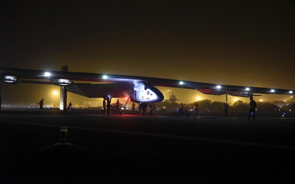 Solar Impulse 2 - drugi lot z Muszkatu do Ahmedabadu