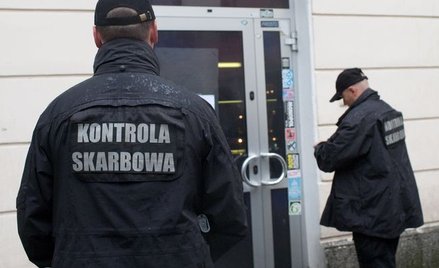 Wielka afera fakturowa - nowe przepisy niewiele zmienią w walce z karuzelami wyłudzeń VAT