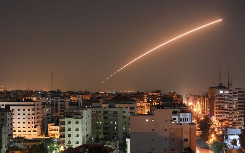 Izraelska rakieta przechwytująca nad Gazą