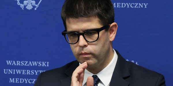 NIL wszczyna postępowanie wobec lekarza Dawida Kacprzyka — grozi zawieszenie prawa wykonywania zawodu