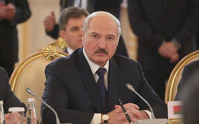 Łukaszenko odrabia lekcję z kazachskiego