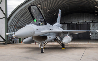 Poseł Robert Kwiatkowski pyta resort obrony o plany związane z modernizacją samolotów F-16 Jastrząb.